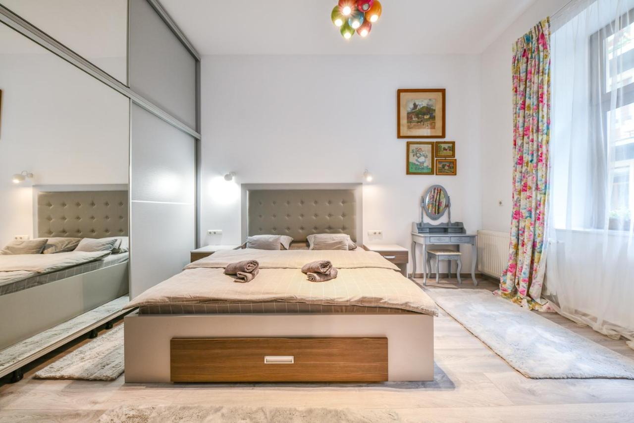 Glam Apartment Cluj-Napoca Extérieur photo